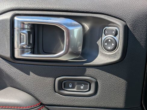 New 2026 Jeep Wrangler Unlimited Rubicon image 25