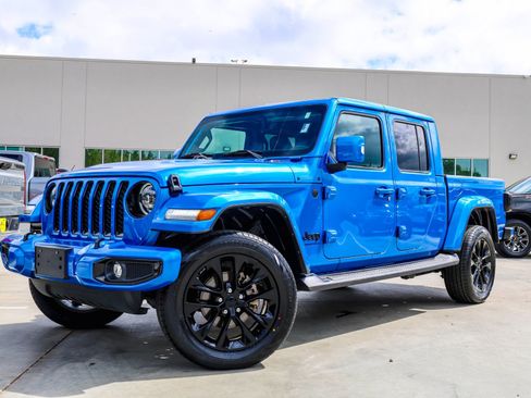 Used 2023 Jeep Gladiator Overland AWD/4WD image 1