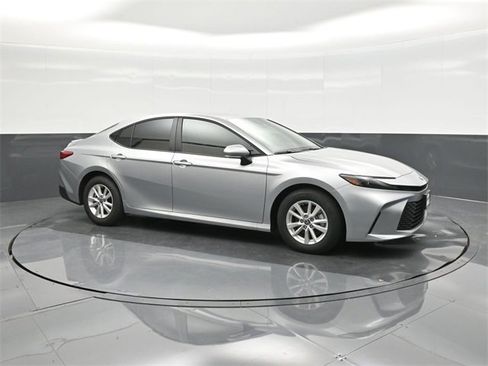 New 2026 Toyota Camry LE image 17