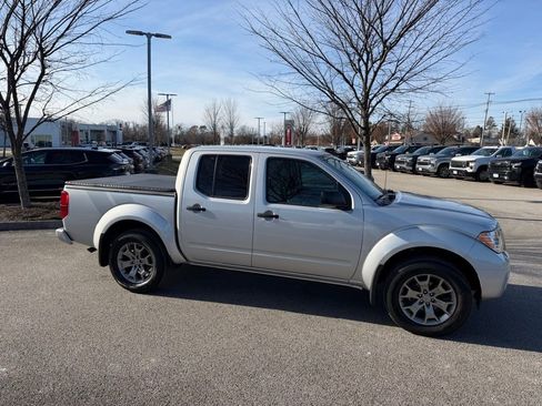 Used 2021 Nissan Frontier SV image 4