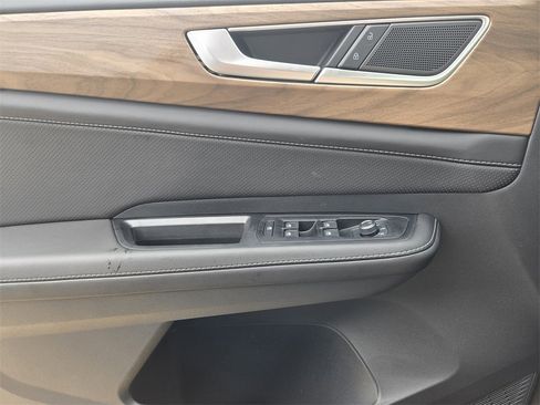 New 2026 Volkswagen Atlas SE image 18