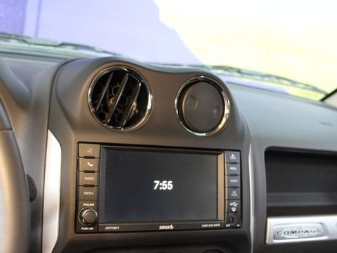 Used 2016 Jeep Compass 4WD image 18