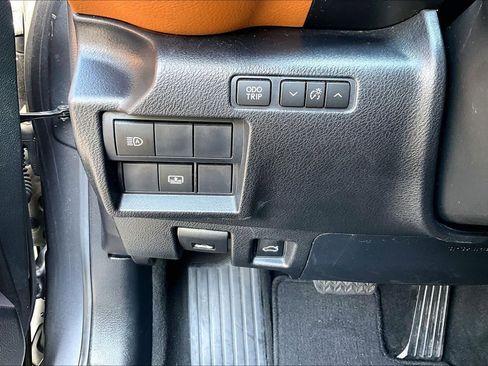 Used 2023 Lexus IS 300 w/ Premium Package image 34