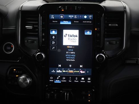 Used 2023 RAM 1500 Limited image 15