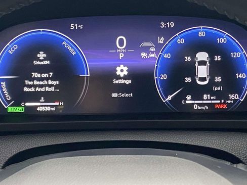 Certified 2025 Toyota Crown Nightshade image 12