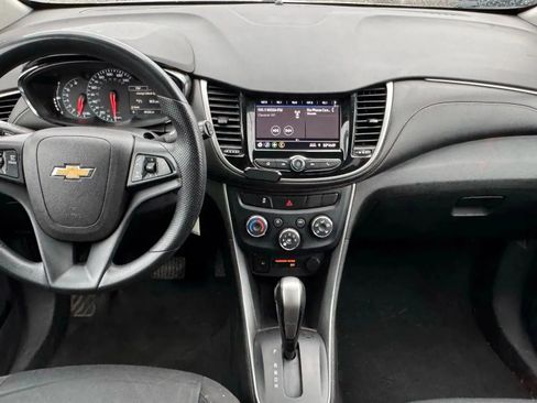 Used 2020 Chevrolet Trax LT AWD/4WD image 15