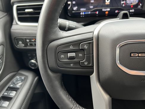 Used 2024 GMC Yukon XL Denali w/ Advanced Technology Package AWD/4WD image 31