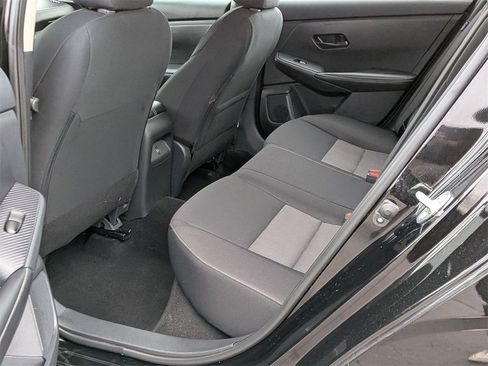 Used 2025 Nissan Sentra SV image 16