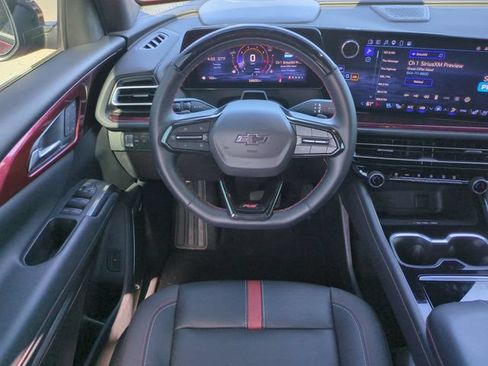 Used 2024 Chevrolet Traverse RS FWD image 19