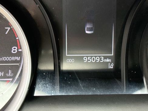 Used 2022 Toyota Camry LE FWD image 41