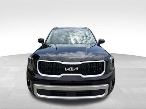 Used 2024 Kia Telluride EX w/ EX Captain's Chair Package FWD image 8