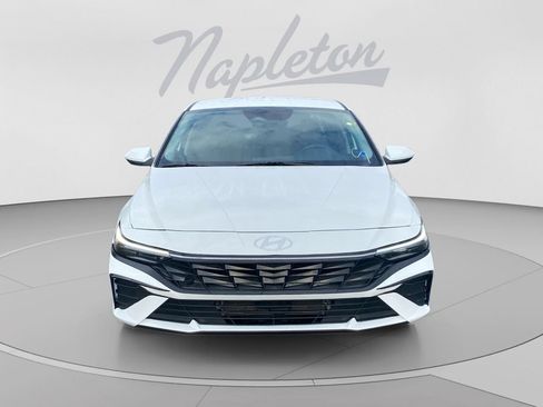 Used 2026 Hyundai Elantra Hybrid FWD image 9
