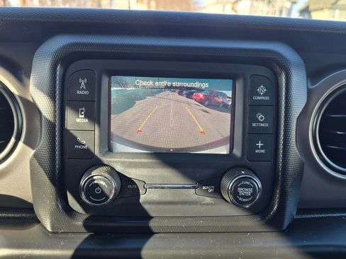 Used 2021 Jeep Wrangler Unlimited Sport w/ Dual Top Group image 10