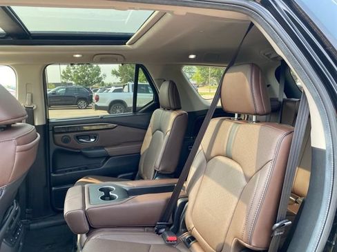 Used 2024 Honda Pilot Elite image 6