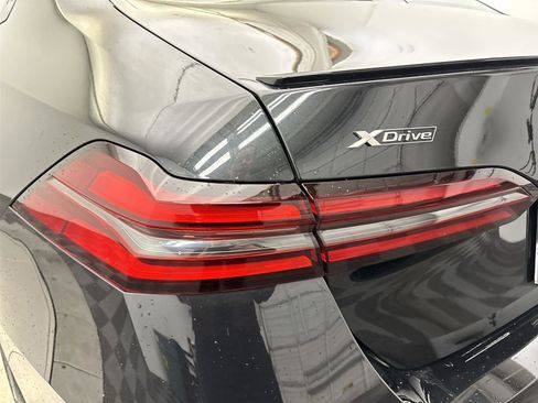 New 2026 BMW 550e xDrive AWD/4WD image 19