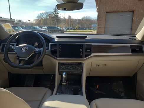 Used 2019 Volkswagen Atlas SE w/ Panoramic Sunroof Package image 19