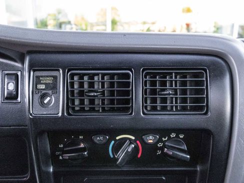 Used 2003 Toyota Tacoma 2WD Regular Cab image 42