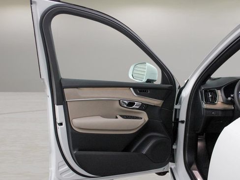New 2026 Volvo XC90 B5 Core w/ Protection Package Premier AWD/4WD image 19
