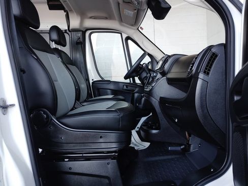 Used 2024 RAM ProMaster 2500 w/ Convenience Group FWD image 14