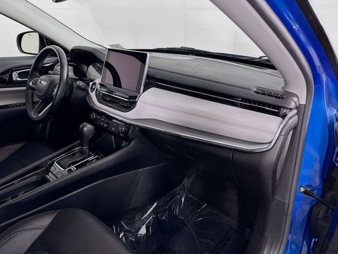 Used 2022 Jeep Compass Limited image 36