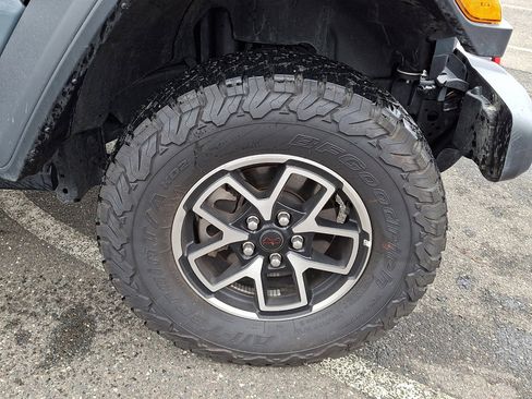 Certified 2025 Jeep Wrangler Unlimited Rubicon image 9