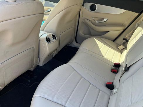Used 2022 Mercedes-Benz GLC 300 4MATIC image 8
