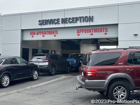 Used 2025 Ford Escape Active image 36