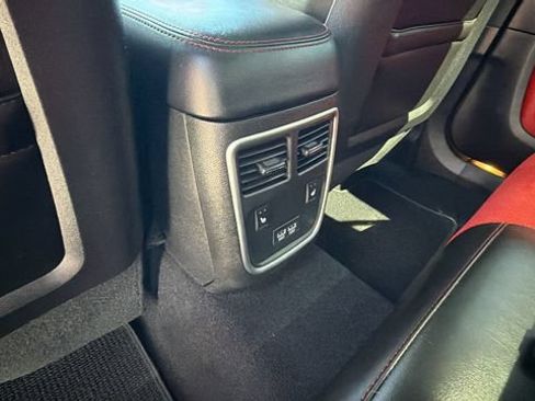 Used 2022 Dodge Charger Scat Pack RWD image 17