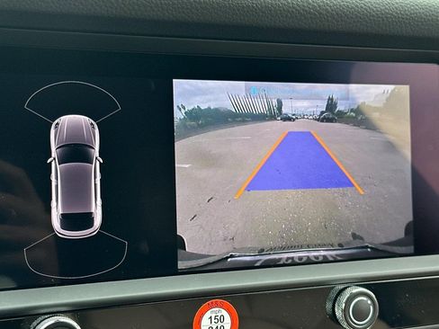 Used 2023 Porsche Macan image 24