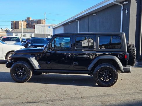 Used 2022 Jeep Wrangler Unlimited Sport image 2
