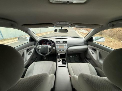 Used 2010 Toyota Camry image 5