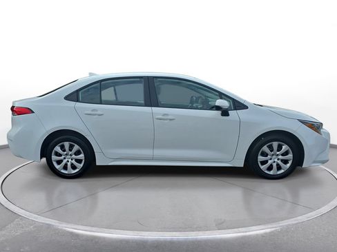 Used 2024 Toyota Corolla LE FWD image 4