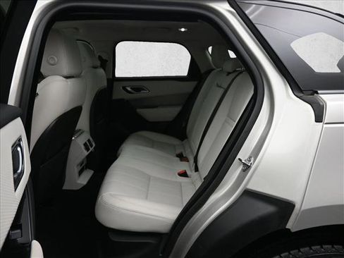 Used 2020 Land Rover Range Rover Velar S image 21