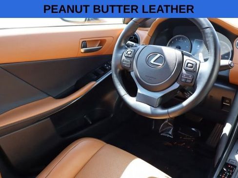 Used 2023 Lexus IS 300 w/ Comfort Package RWD image 10