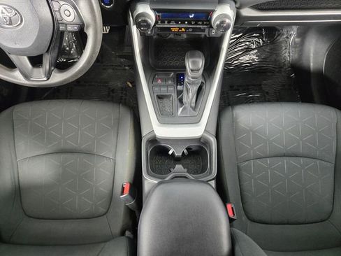 Used 2021 Toyota RAV4 XLE w/ Convenience Package image 25
