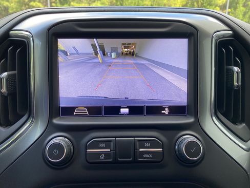 Used 2020 Chevrolet Silverado 1500 LT Trail Boss AWD/4WD image 27