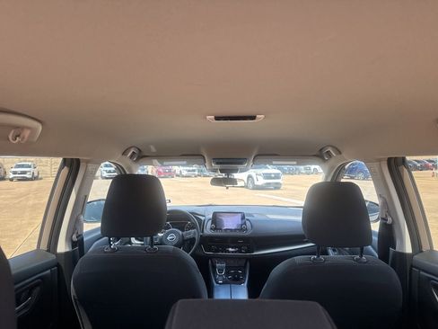 Used 2024 Nissan Rogue SV FWD image 35