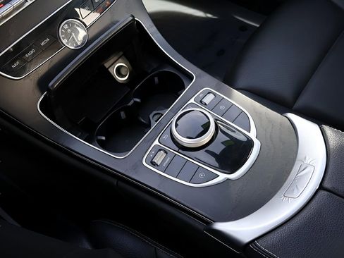 Used 2019 Mercedes-Benz C 300 4MATIC Sedan image 25