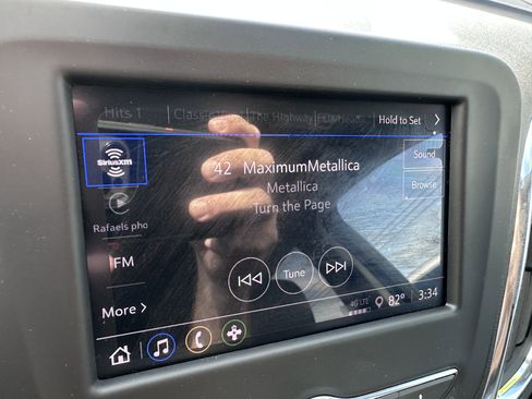 Used 2024 Chevrolet Equinox LT w/ LPO, Floor Liner Package image 18