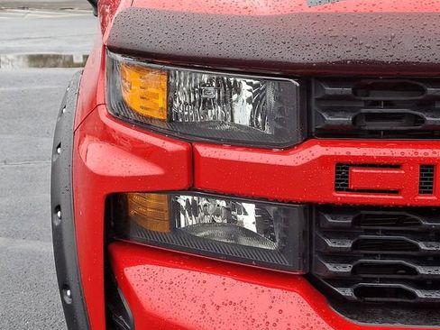 Used 2022 Chevrolet Silverado 1500 Custom image 9