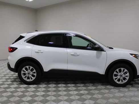 Used 2023 Ford Escape Active AWD/4WD image 12