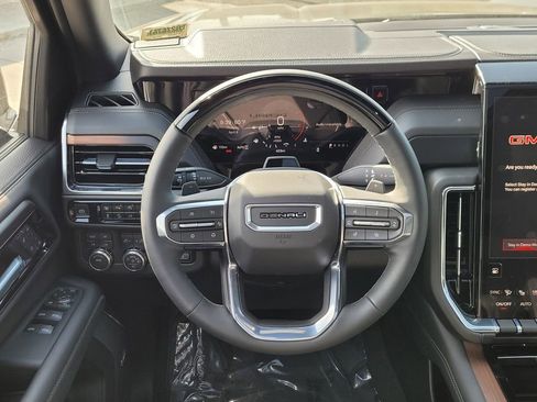New 2026 GMC Yukon XL Denali w/ Denali Reserve Package AWD/4WD image 9