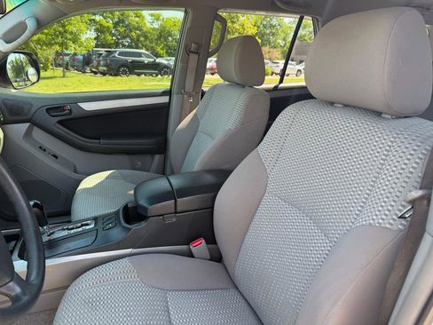 Used 2007 Toyota 4Runner SR5 AWD/4WD image 14