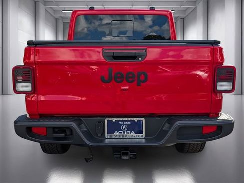 Used 2024 Jeep Gladiator Sport image 5