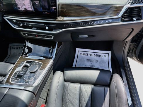 Used 2023 BMW X7 xDrive40i AWD/4WD image 19