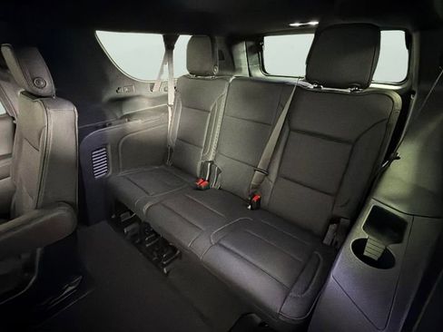 Used 2025 GMC Yukon XL Denali AWD/4WD image 29