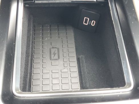 New 2026 Lincoln Corsair Premiere image 23