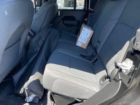 New 2026 Jeep Gladiator Sport AWD/4WD image 11