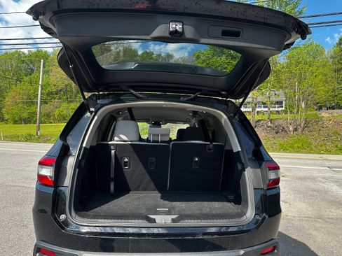 Used 2023 Honda Pilot LX image 15