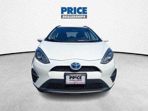 Used 2018 Toyota Prius C Two image 8